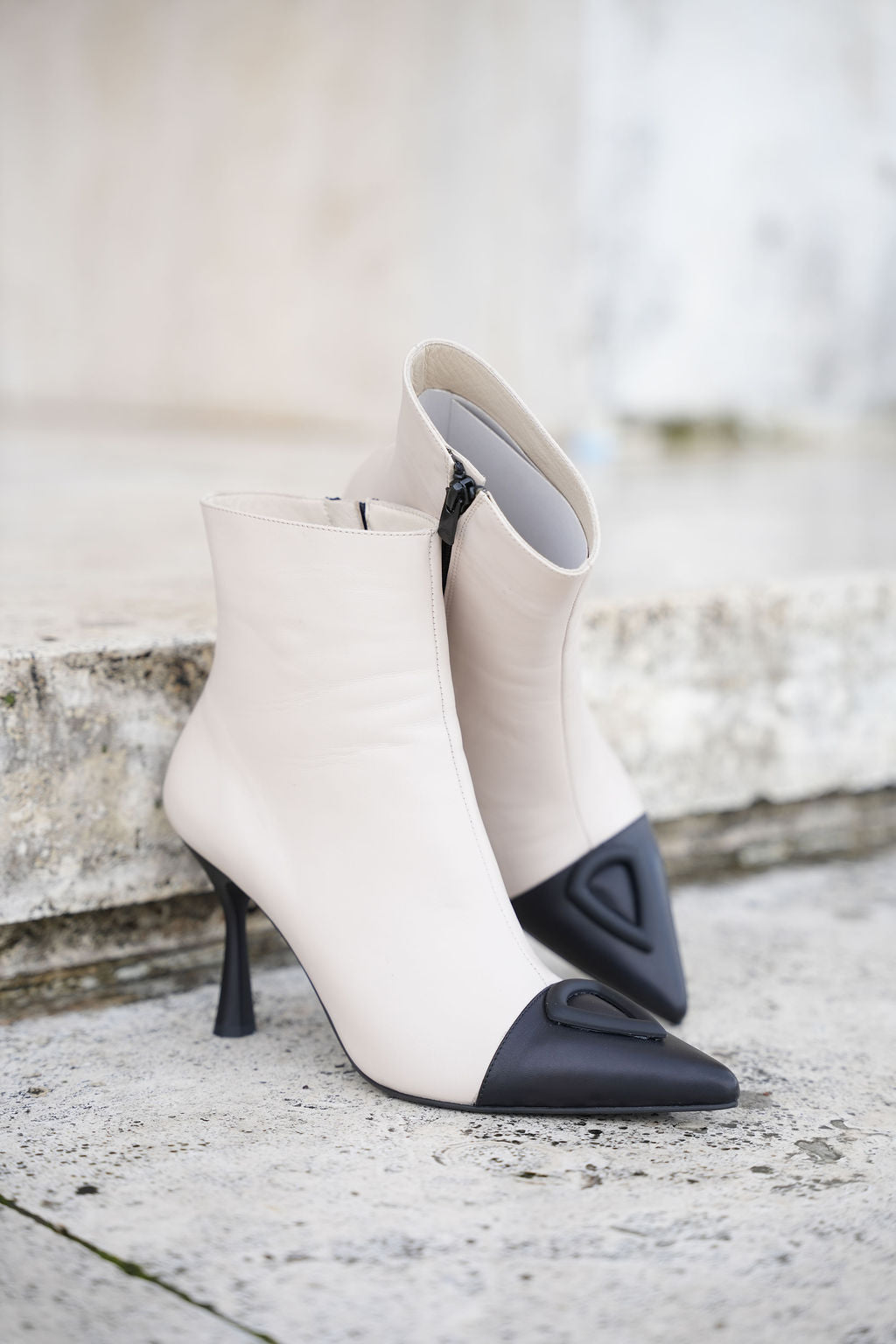 Women’s Two-Tone Ankle Boots – Pointed Toe, High Heel, Modern Elegance